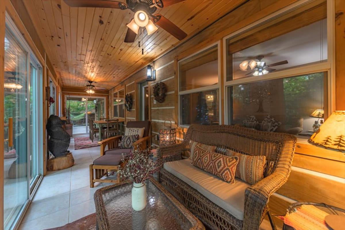Villa Waterfront Mountain Cabin With Hot Tub à Blue Ridge Extérieur photo