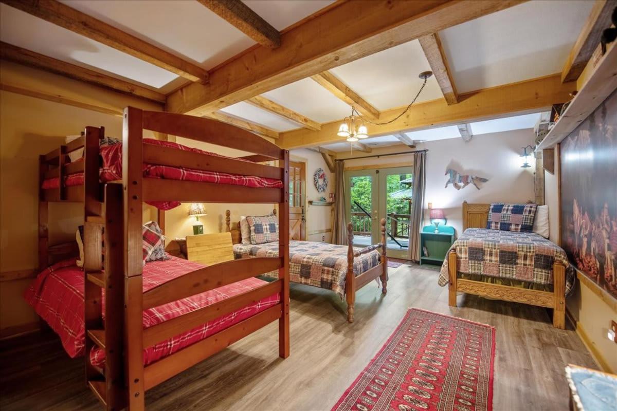 Villa Waterfront Mountain Cabin With Hot Tub à Blue Ridge Extérieur photo